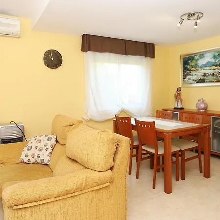 Villa At131 Airco, Con Piscina, Playa A 800m *